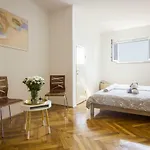 West Coast Luxury Apartment *