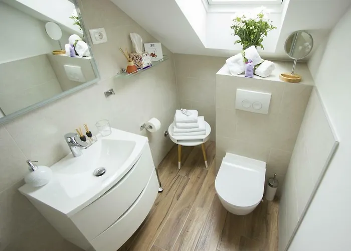 West Coast Luxury Split