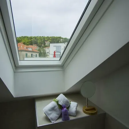 West Coast Luxury Apartament *