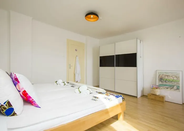 West Coast Luxury Split