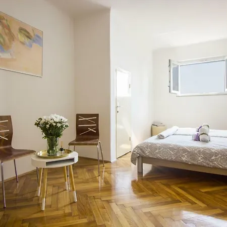 West Coast Luxury Lägenhet *